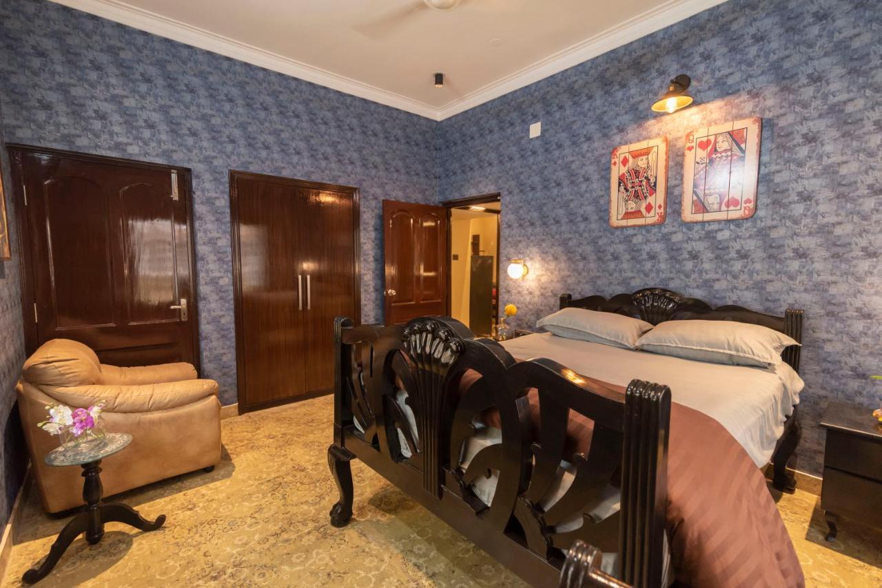 J'S Nest Hotel Kolkata Exterior photo
