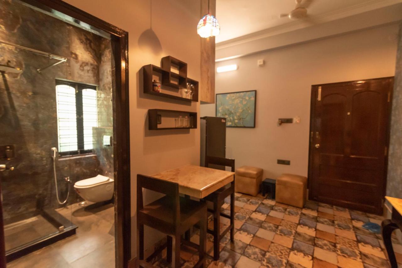J'S Nest Hotel Kolkata Exterior photo