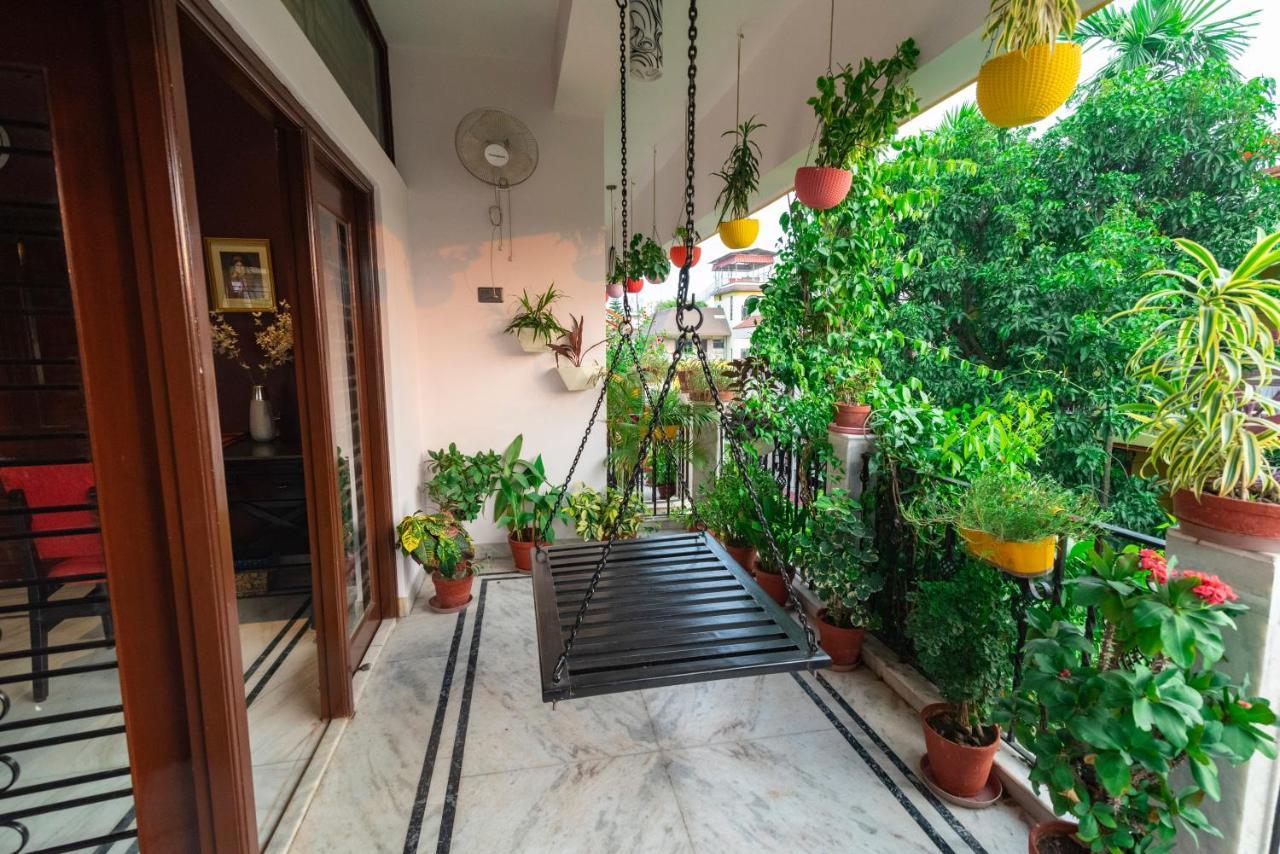 J'S Nest Hotel Kolkata Exterior photo