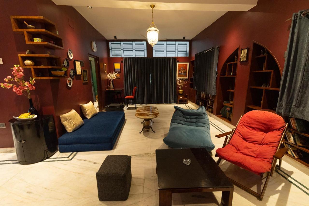 J'S Nest Hotel Kolkata Exterior photo