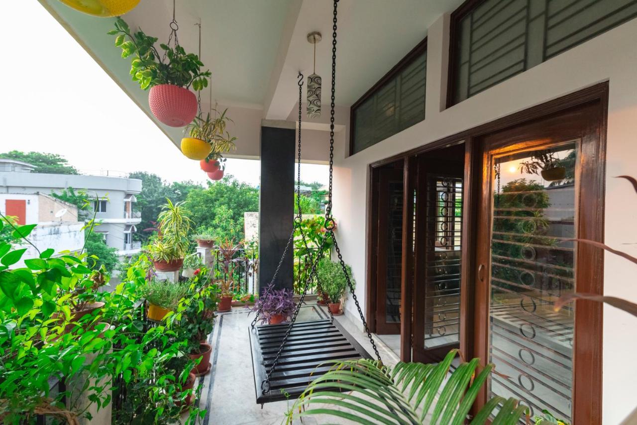 J'S Nest Hotel Kolkata Exterior photo