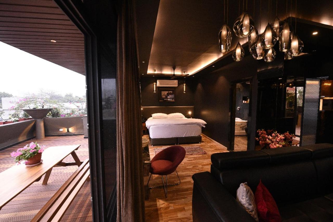 J'S Nest Hotel Kolkata Exterior photo
